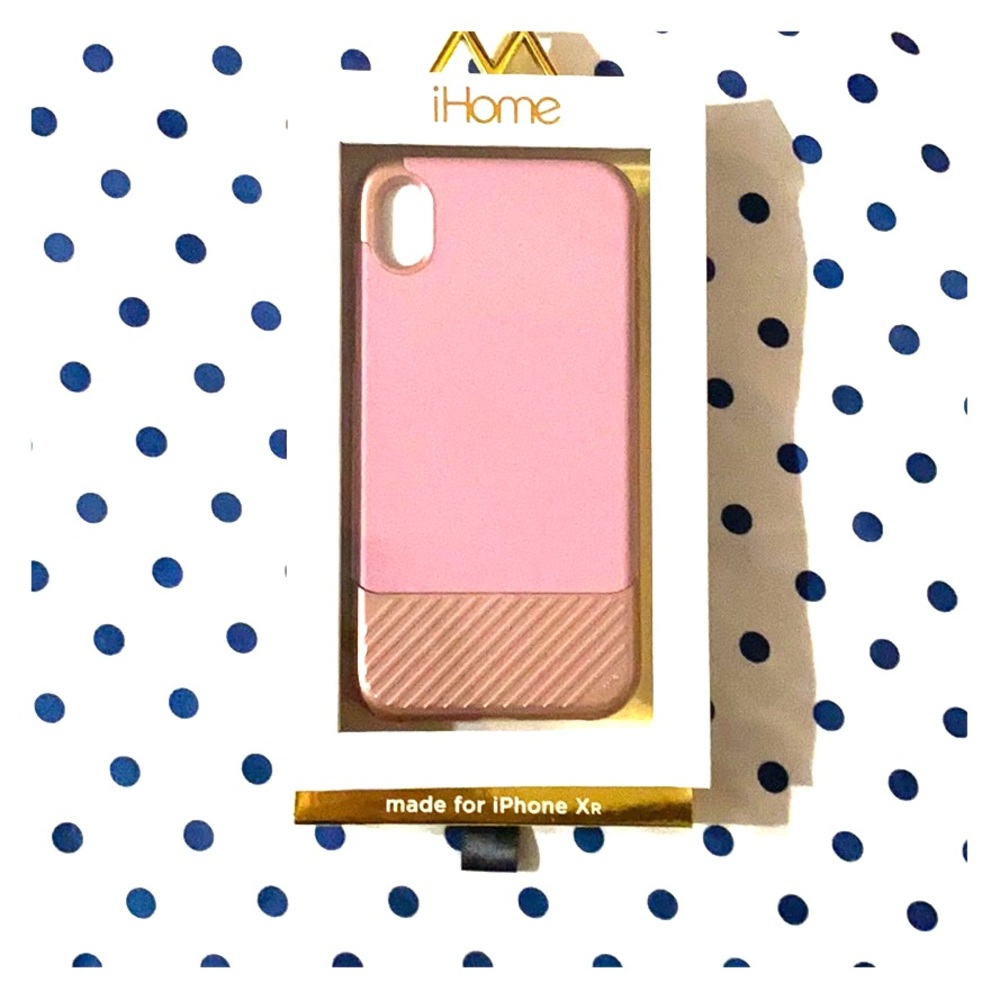 Iphone xr case in pink with rose gold detail